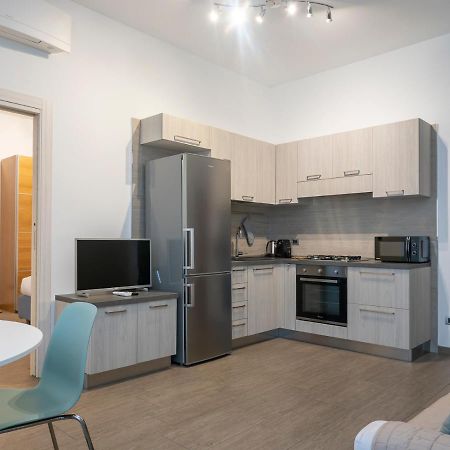 I Host Apartment - Montesuello 9 Мілан Екстер'єр фото